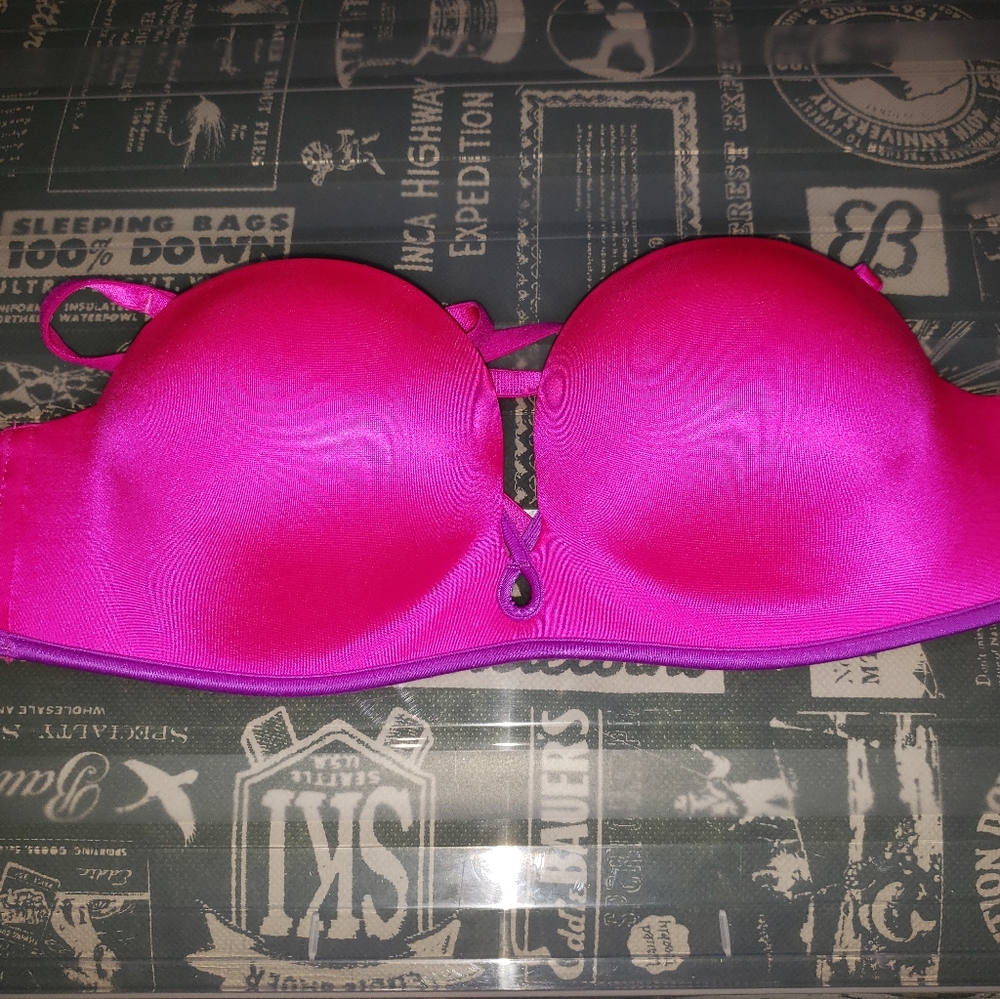 Vs Bombshell Push-Ups - image 1